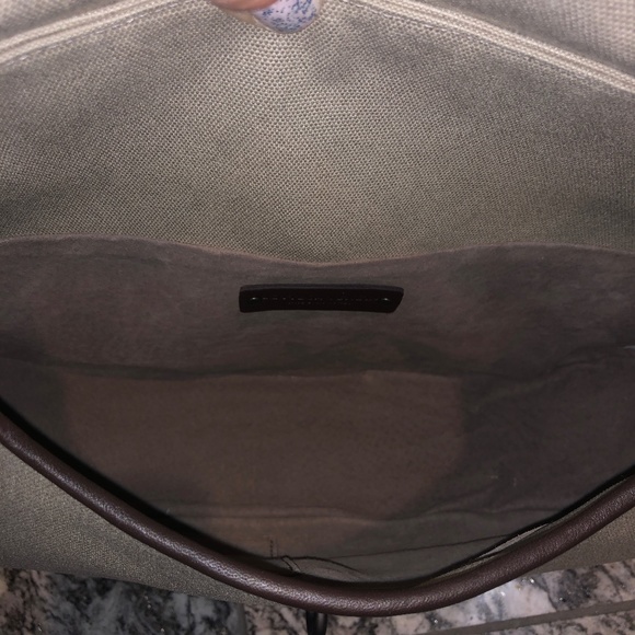 PRICE⬇️NWOT Bottega Veneta Safari Nappa Bag - Picture 12 of 14